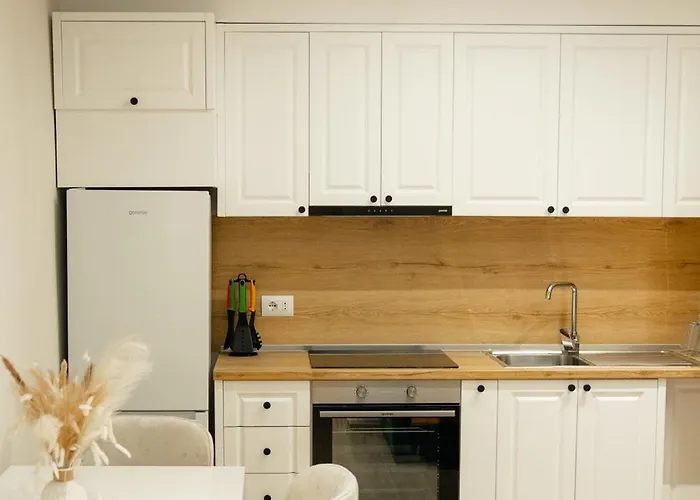 Daire Ionian Blue 6 *