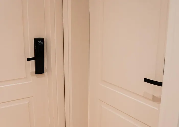 Daire Ionian Blue 6 *